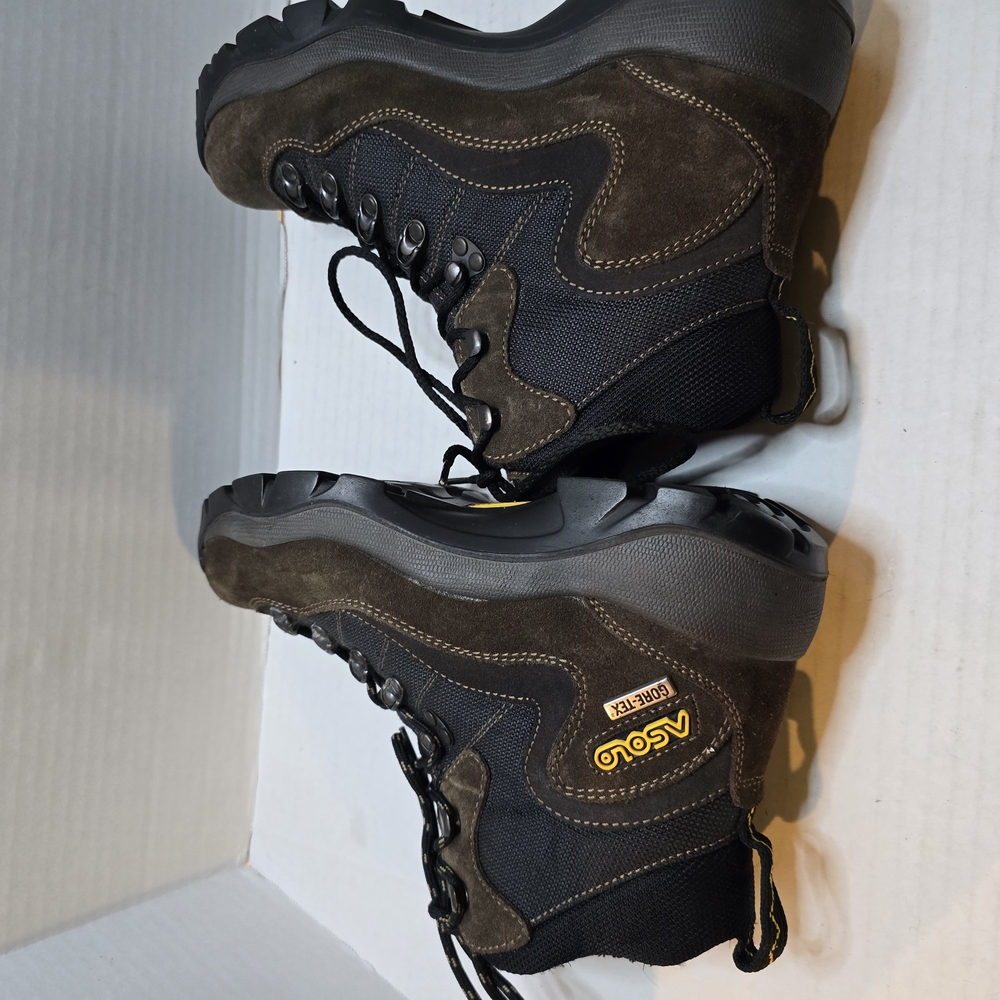 Women Black and Brown Hiking Boots - Picture 6 of 9